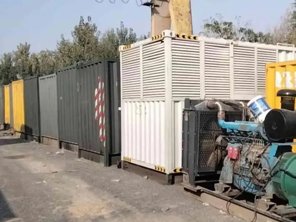 兖州200KW柴油发电机机组每小时油耗是多少？